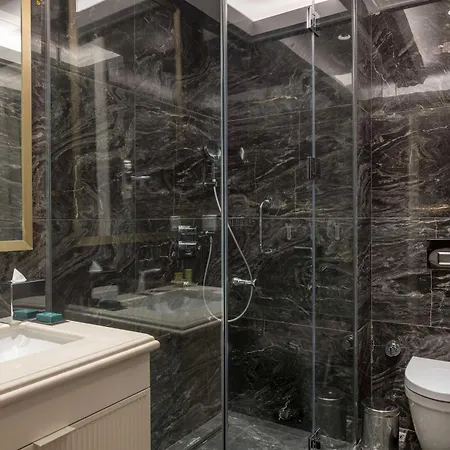 Hilton Mall Of Istanbul Exterior photo A shower enclosure