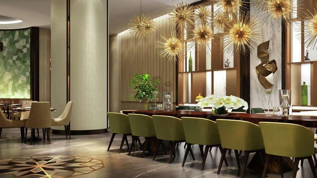 Готель Hilton Mall Of