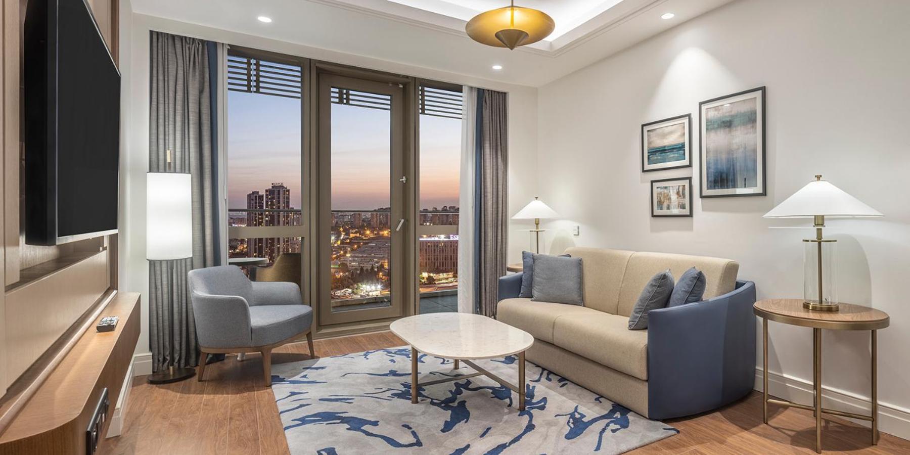 Hilton Mall Of Готель 5*